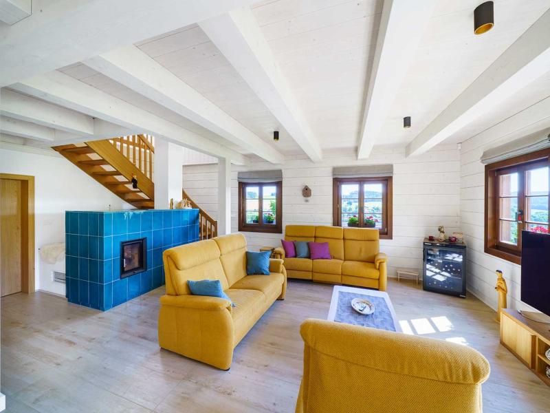 Poloroubenka Benesovsko 14