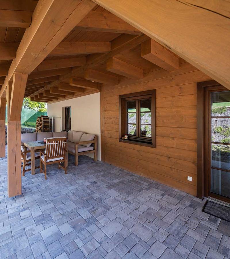 Poloroubenka Benesovsko 16