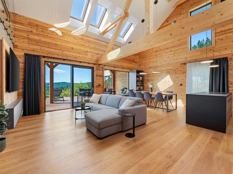 Poloroubenka Lipno 12