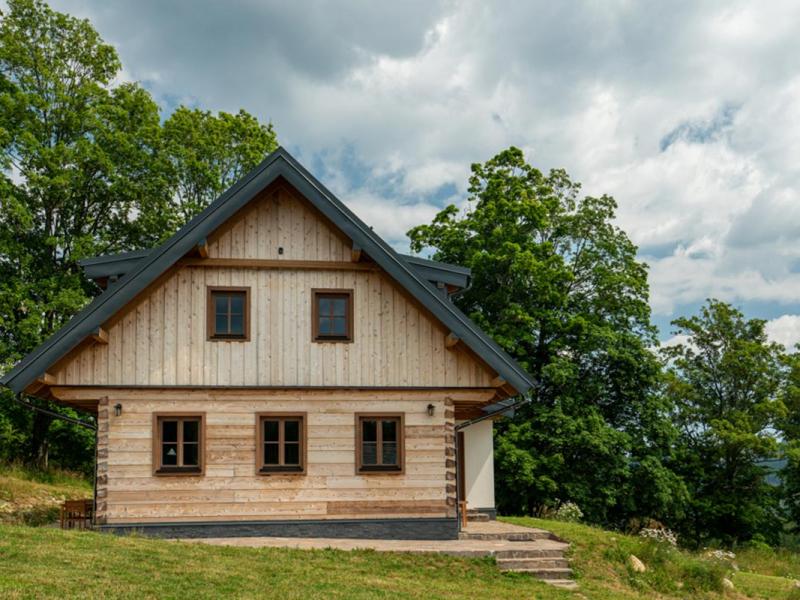 Poloroubenka Srni 4 New